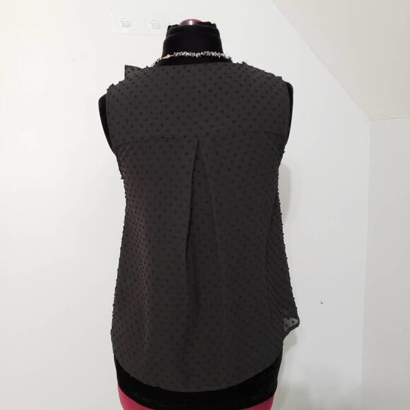 NEW Wishlist Black Sleeveless Plunging Ruffled Neckline Textured Swiss Dot Top - Picture 3 of 11